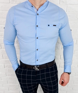 Jasnoniebieska męska koszula slim fit ze stójką i wstawką 0212/76