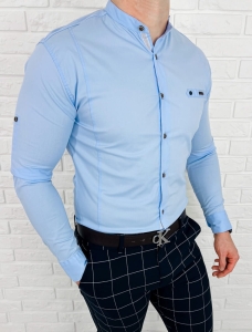 Jasnoniebieska męska koszula slim fit ze stójką i wstawką 0212/76