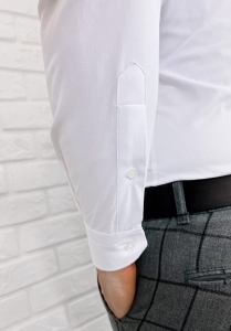 Biała koszula z krytą plisą slim fit z kołnierzem męska RS-1070
