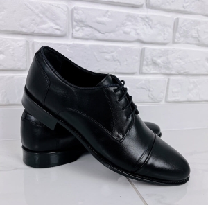 Czarne eleganckie skórzane półbuty męskie 1050