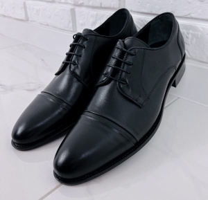 Czarne eleganckie skórzane półbuty męskie 1050