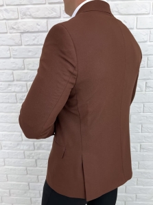 Brązowa elegancka marynarka męska dwurzędowa H95