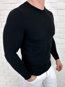 Czarny sweter męski dopasowany znaczek 3455