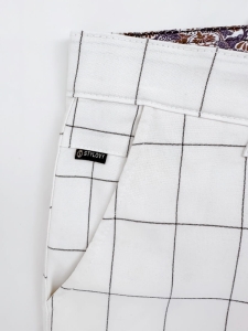 Eleganckie spodnie w czarną kratę slim fit złamana biel Stylovy 2037