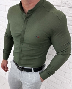 Koszula khaki ze stójką męska z krytą plisą slim fit oxford logo 2008