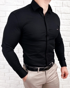 Czarna koszula męska slim fit z kołnierzem zakryta plisa 2010