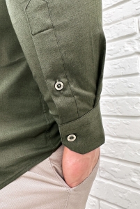 Koszula męska ze stójką khaki slim fit zapinana do połowy 1966