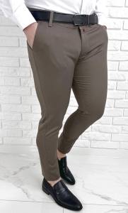 Eleganckie spodnie męskie brązowe slim fit Stylovy D-1100Z