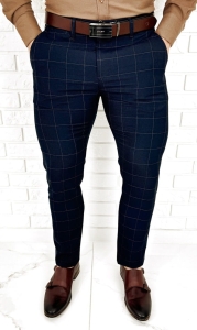 Granatowe spodnie męskie w kratę brązową slim fit 3018 290