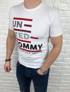 Biała męska koszulka Tommy Life z napisami united