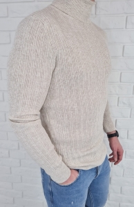 Prążkowany beżowy sweter golf 3570