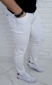Białe jeansy męskie z dziurami slim fit 7253