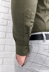 Koszula khaki ze stójką z krytą plisą 0126/36